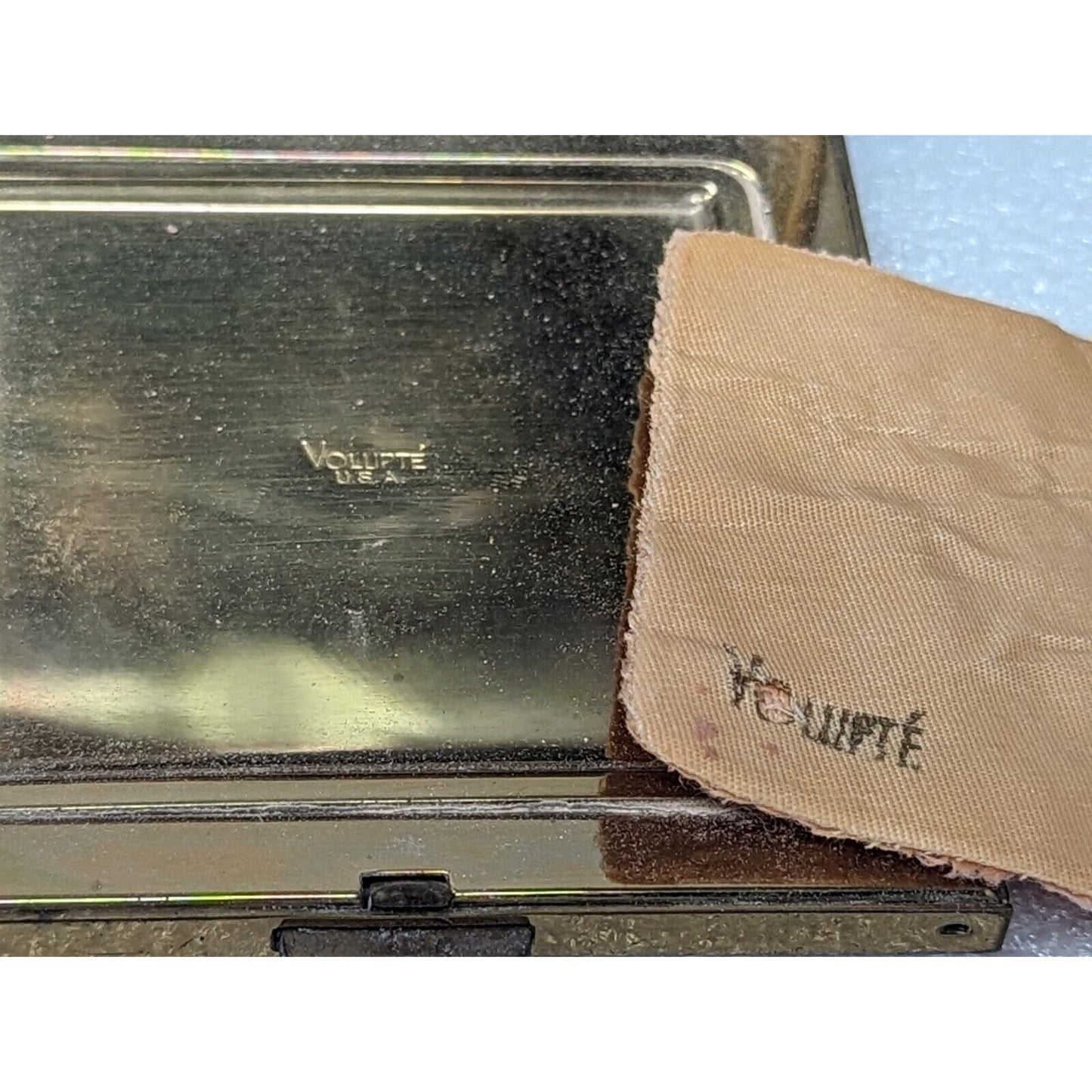 Vintage Volupte Goldtone Black Enamel Powder Makeup Compact With Flowers