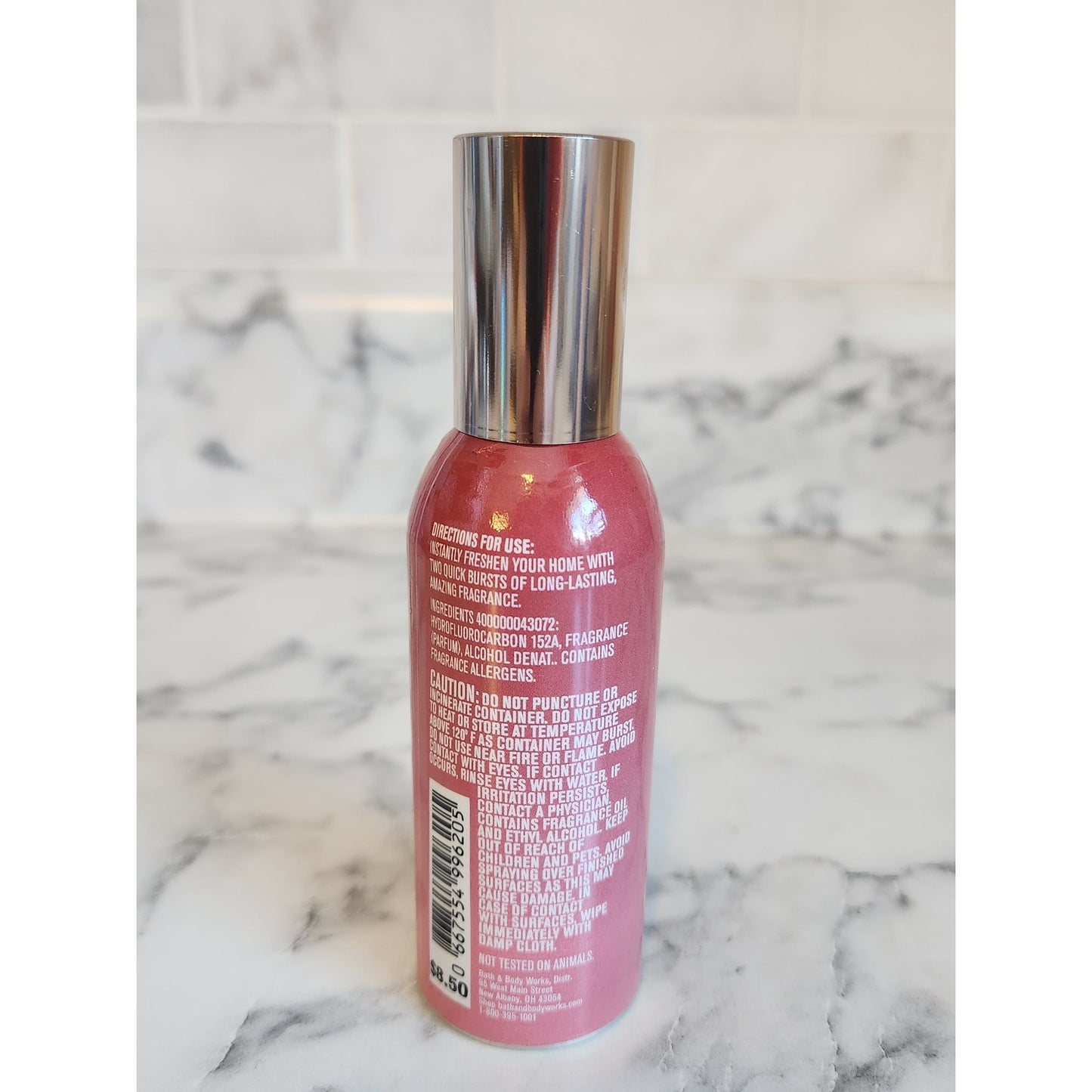 Bath & Body Works White Barn Strawberry Pound Cake Room Spray 1.5Oz Concentrated