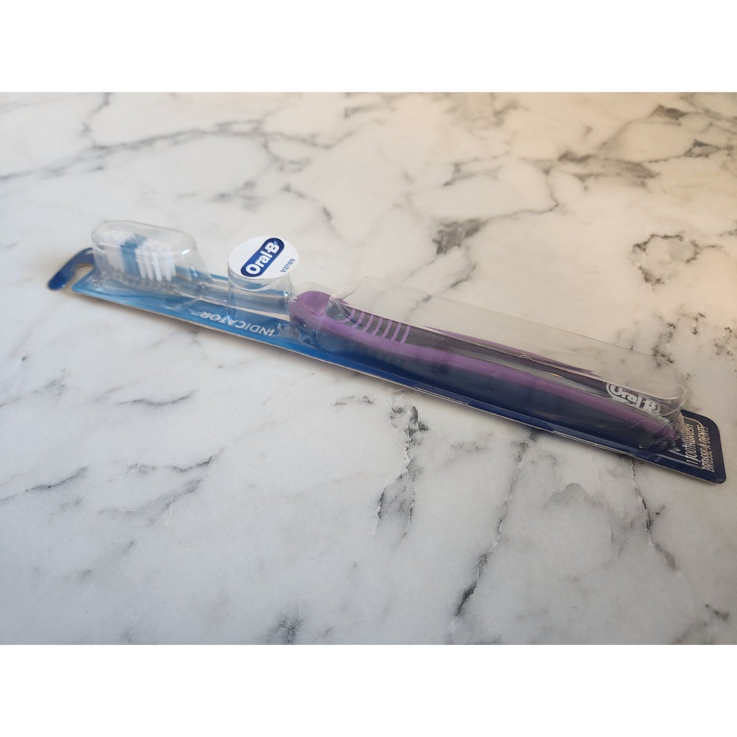 Oral-B Indicator Contour Clean Soft Bristle Toothbrush