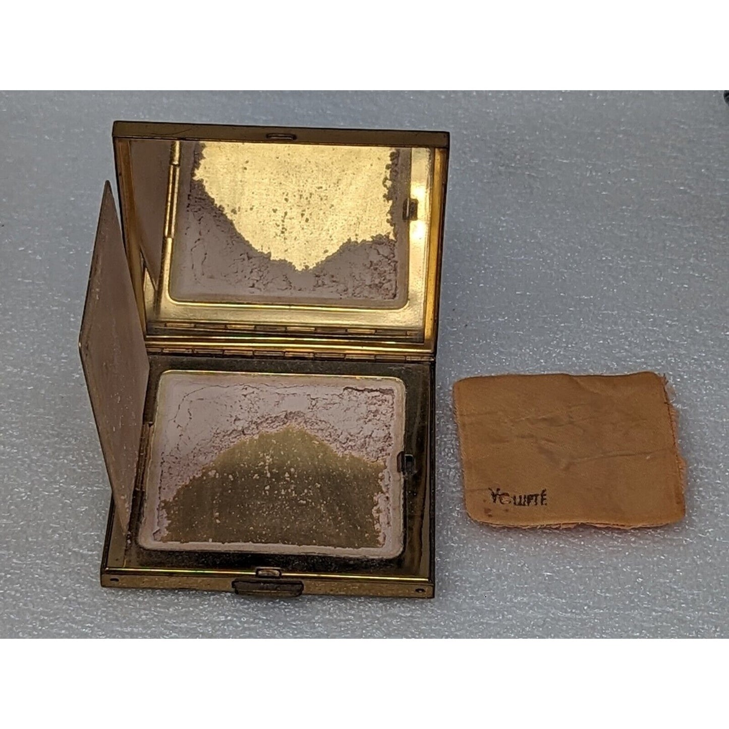 Vintage Volupte Goldtone Black Enamel Powder Makeup Compact With Flowers