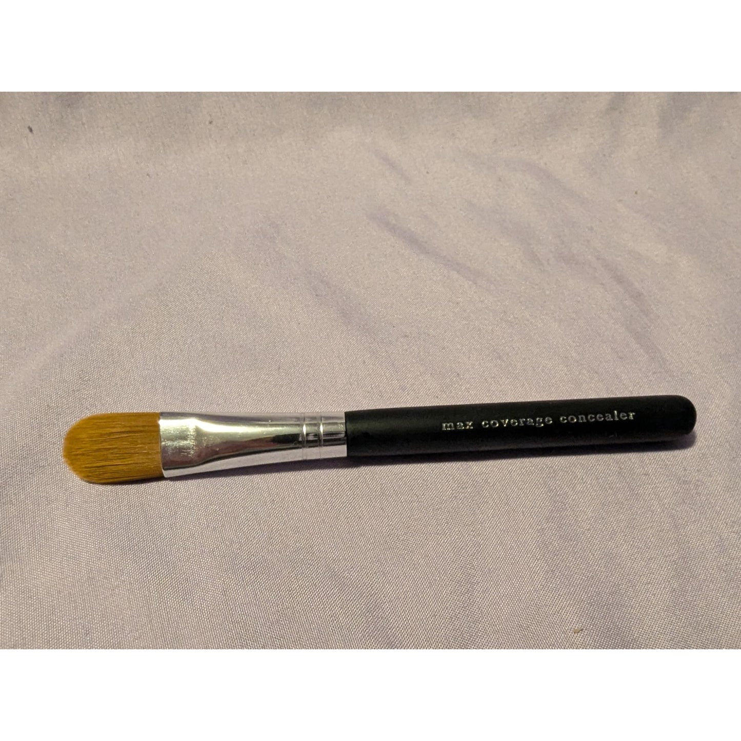 Bareminerals Max Coverage Concealer Brush For Precise Makeup Application