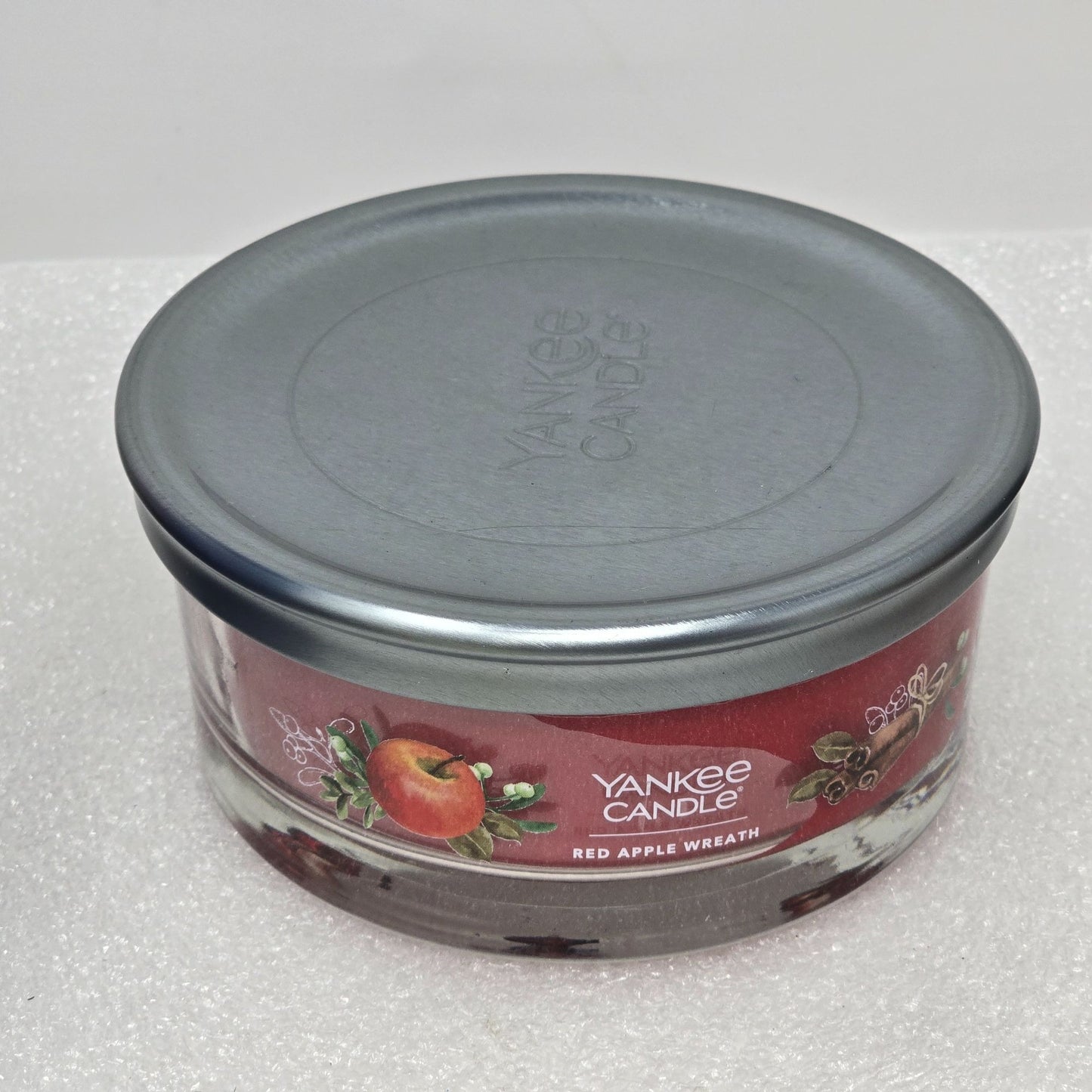 Yankee Candle Red Apple Wreath 5-Wick 12 Oz Jar Candle With Lid Christmas Holiday