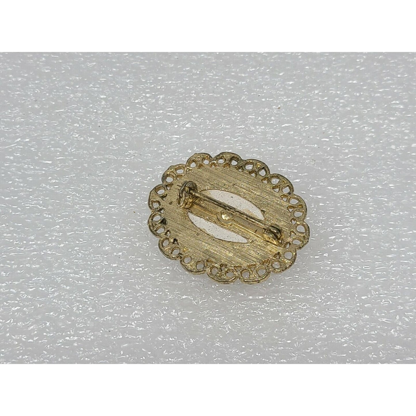 Vintage Porcelain Flower Brooch Pin Pink Roses / White & Gold Tone