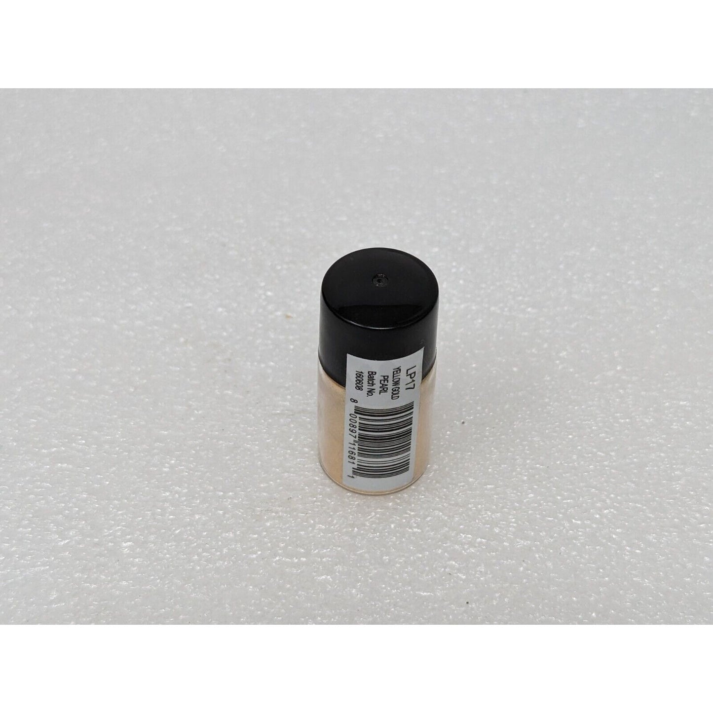 NYX Ultra Pearl Mania Loose Eyeshadow Yellow Gold Pearl .06 oz LP17