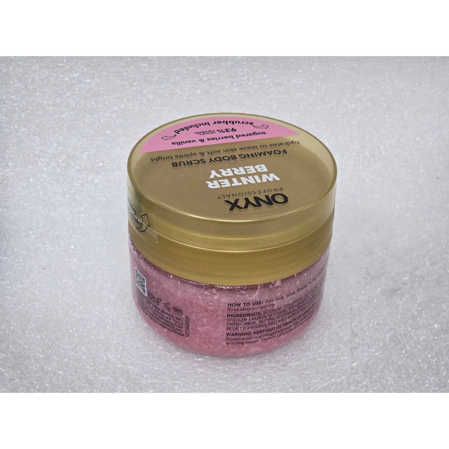 Onyx Professional Winter Berry Foaming Body Scrub With Scrubber