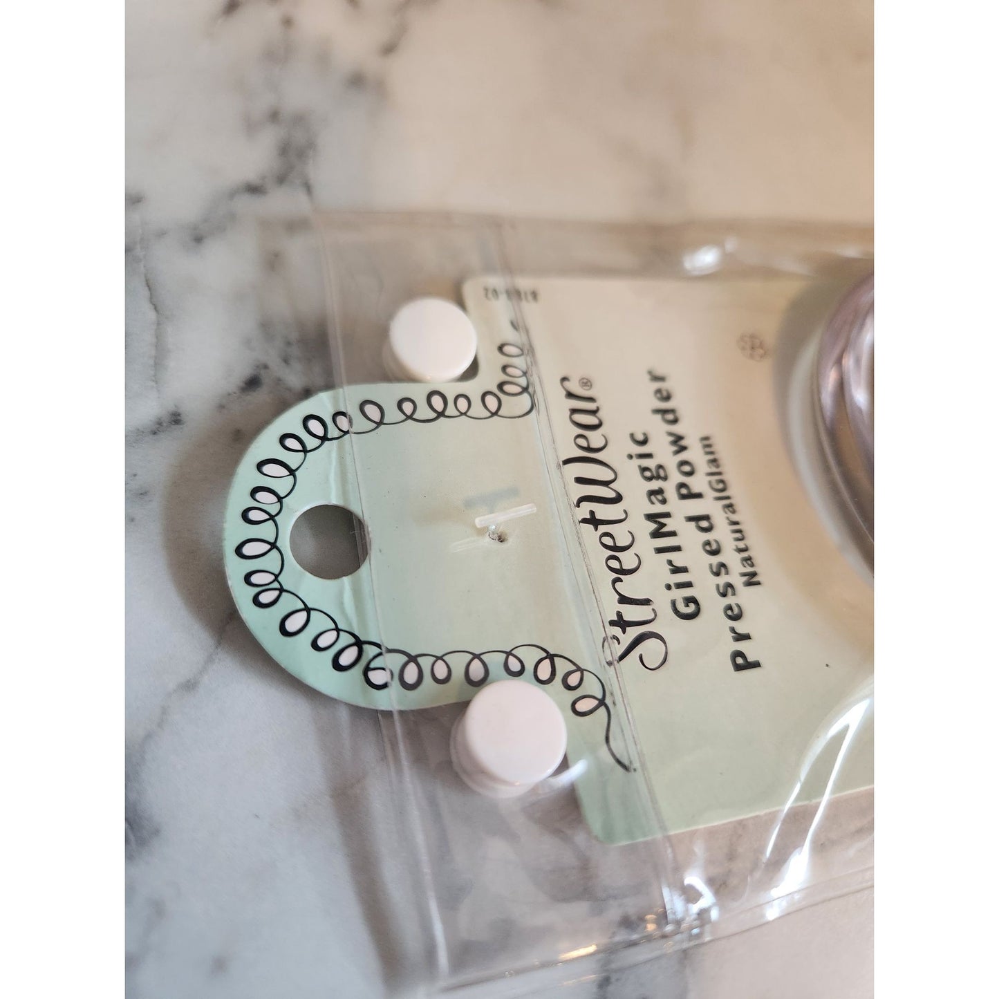 Revlon Street Wear Girl Magic Pressed Powder NaturalGlam 9g