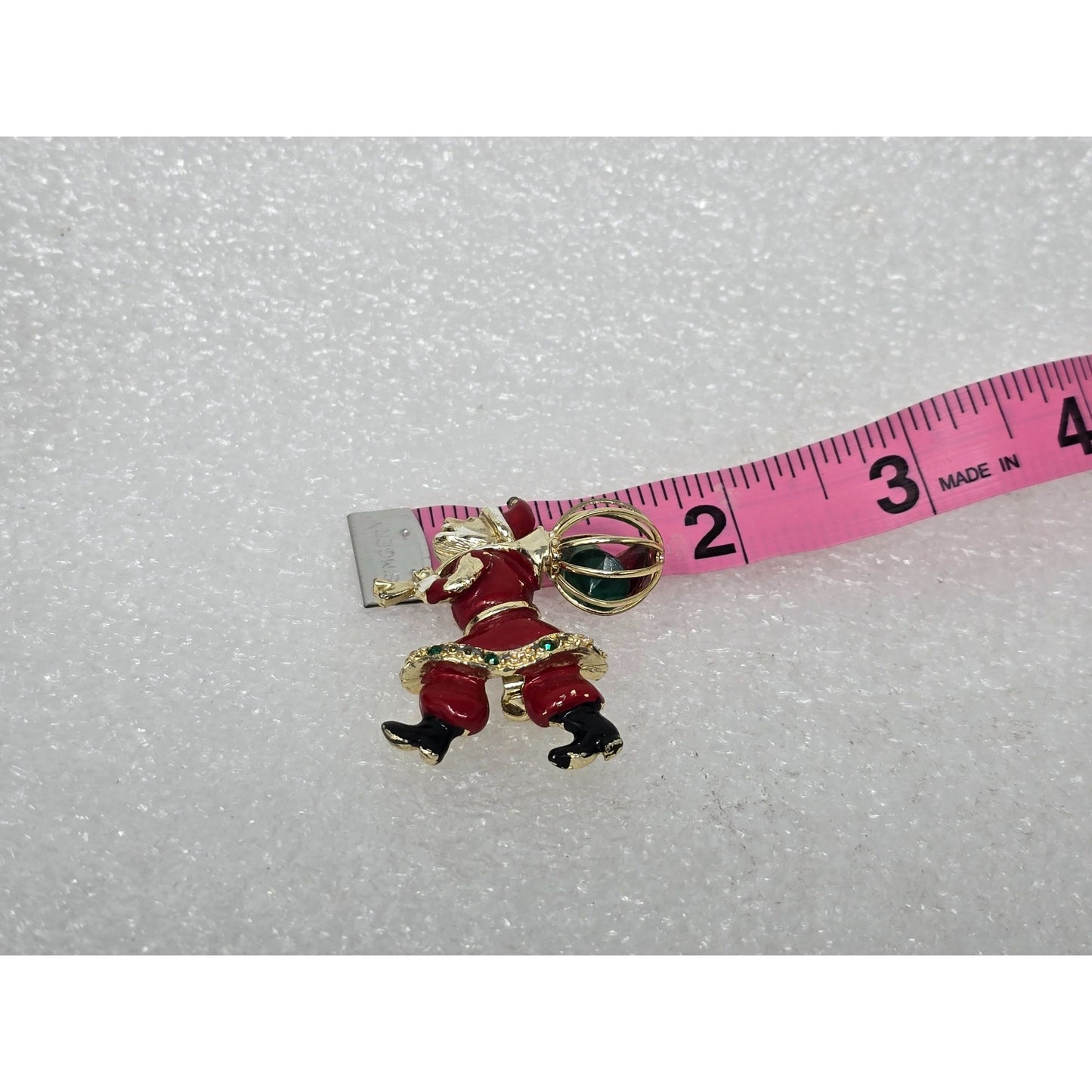 Vintage Santa Claus Brooch Gold Tone Enamel Christmas Pin Holiday Jewelry