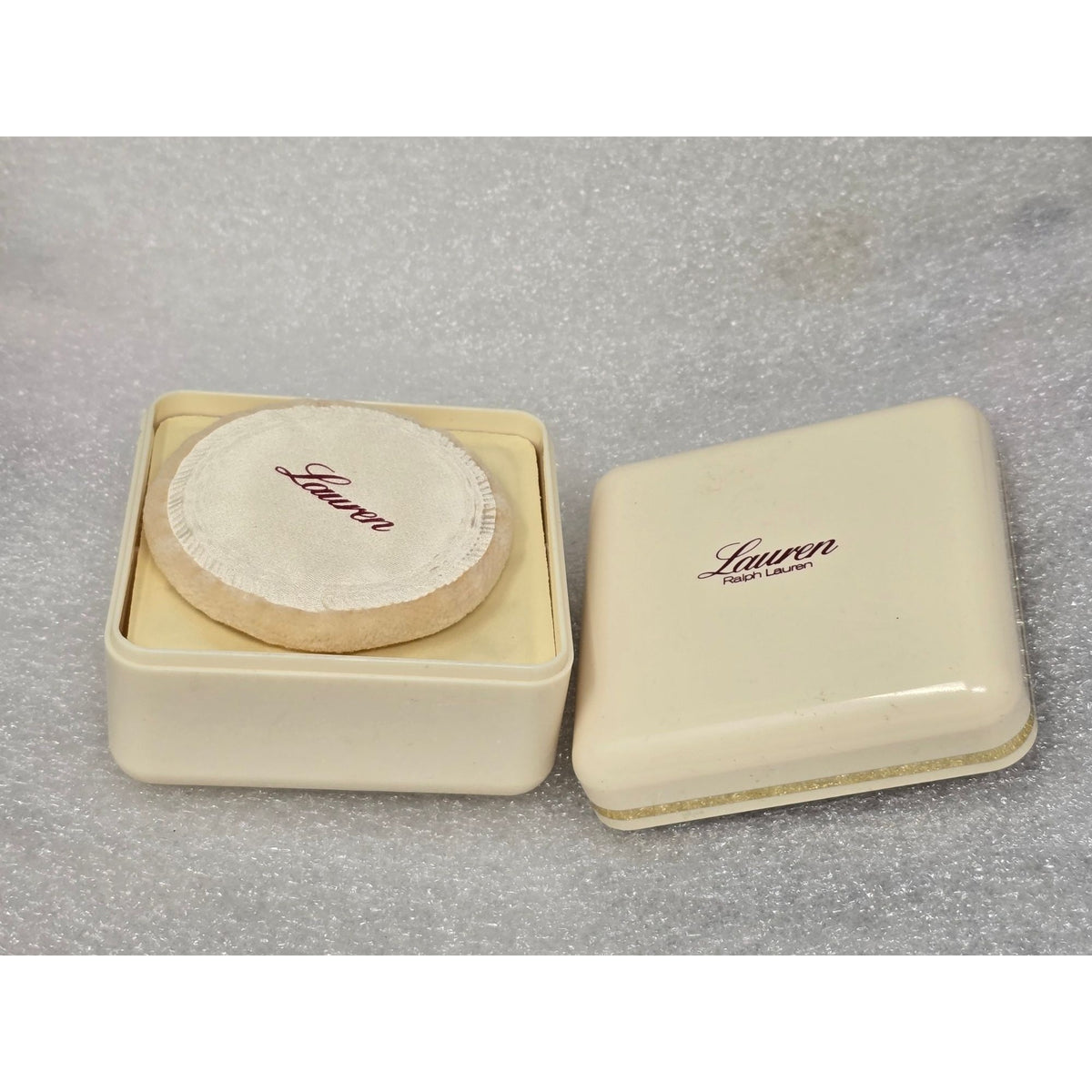 Lauren Ralph Lauren Classic Body Powder 1 Oz White Plastic Case 1978 Vintage Cosmair