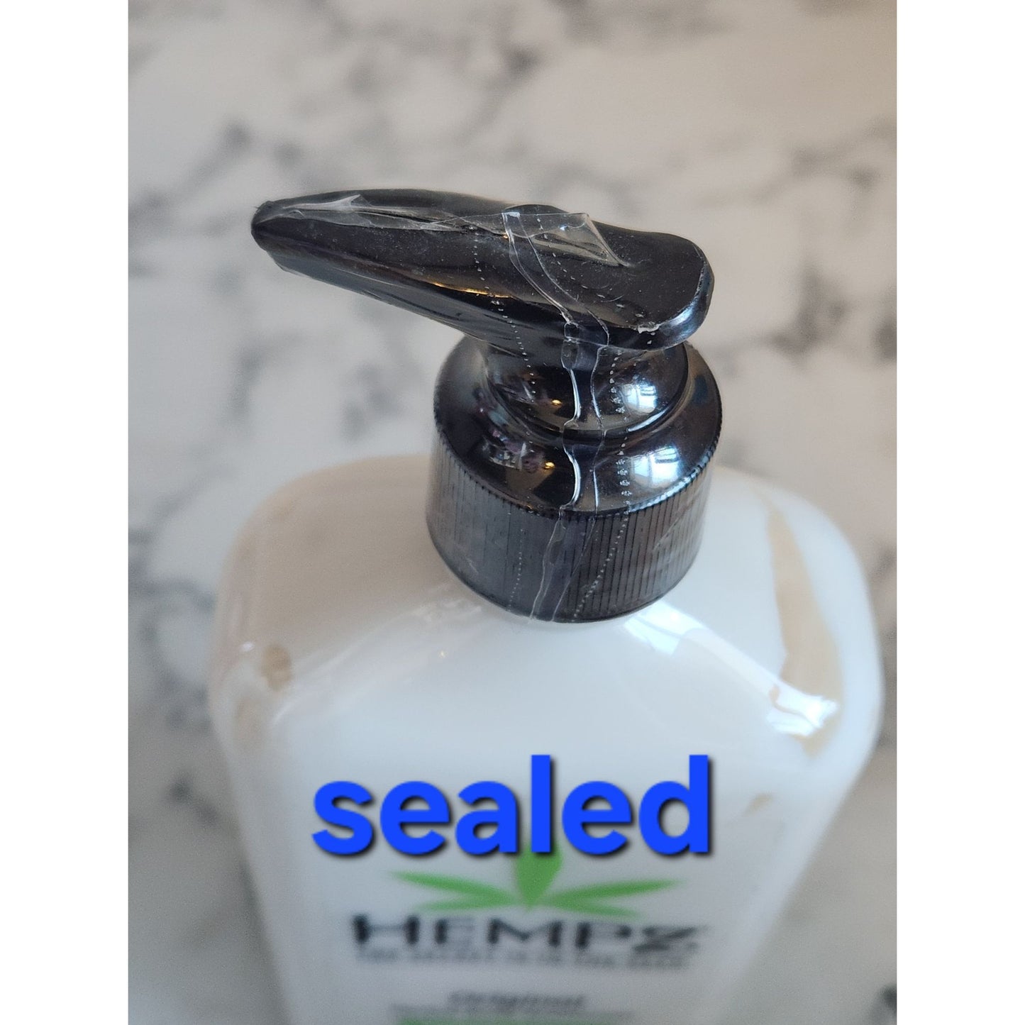 Hempz Original Herbal Body Moisturizer 17 Fl Oz Sealed Hydrate & Nourish