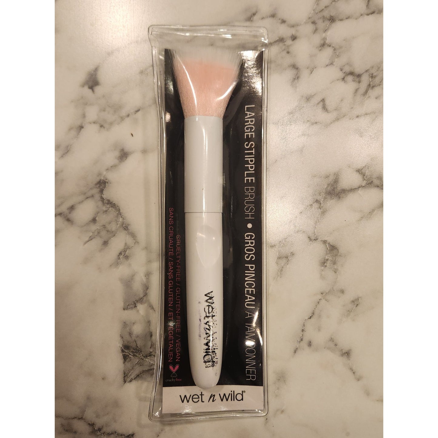 Wet N Wild Large Stipple Brush Vegan & Cruelty-Free Makeup Tool