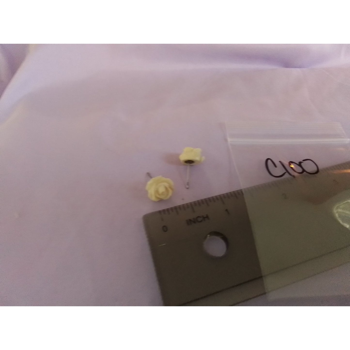 Vintage Rose Stud Earrings Delicate Floral Design Retro Jewelry