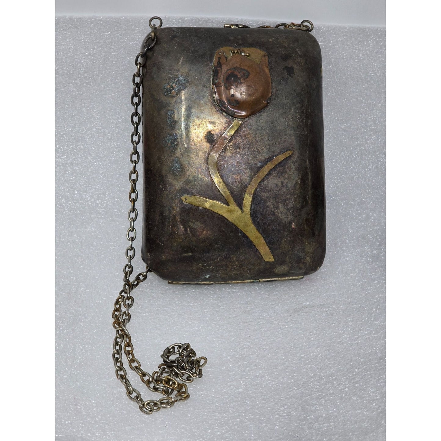 Antique Sterling Silver Metal Chain Purse With Floral Design & Latch Closure