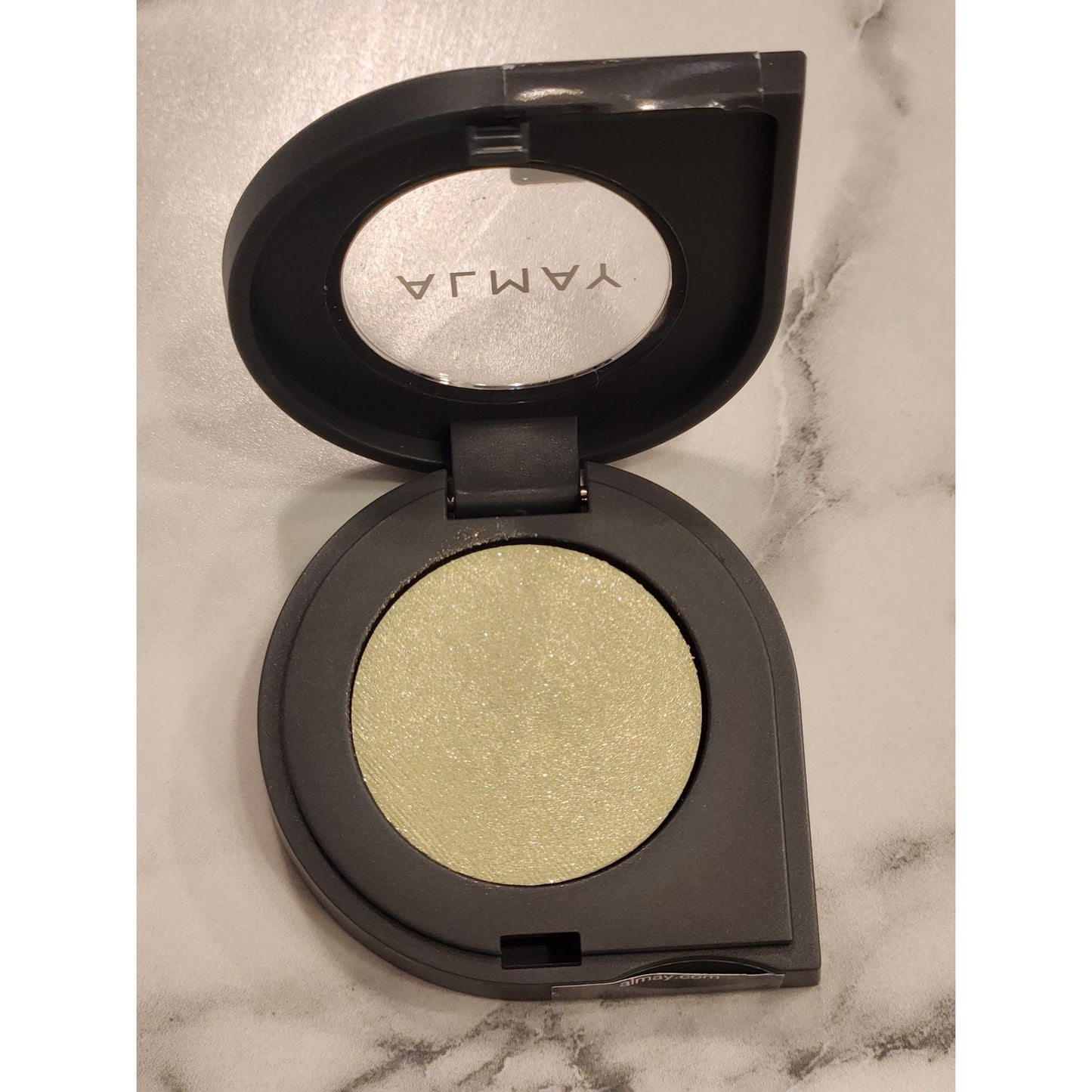 Almay Shadow Softies Eye Shadow 105 Honeydew For Subtle & Buildable Eye Looks