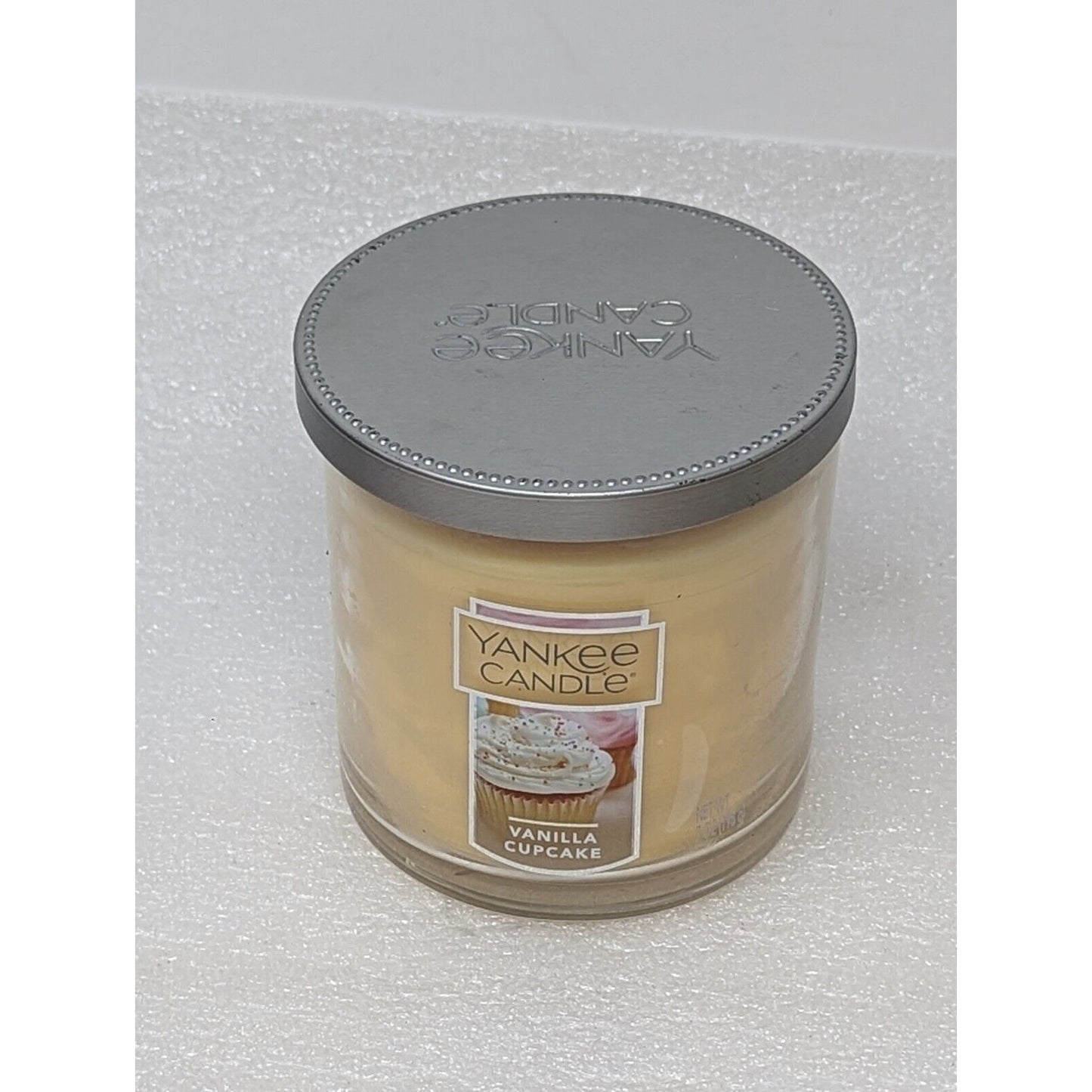 Yankee Candle Vanilla Cupcake 7 oz Candle Single Wick