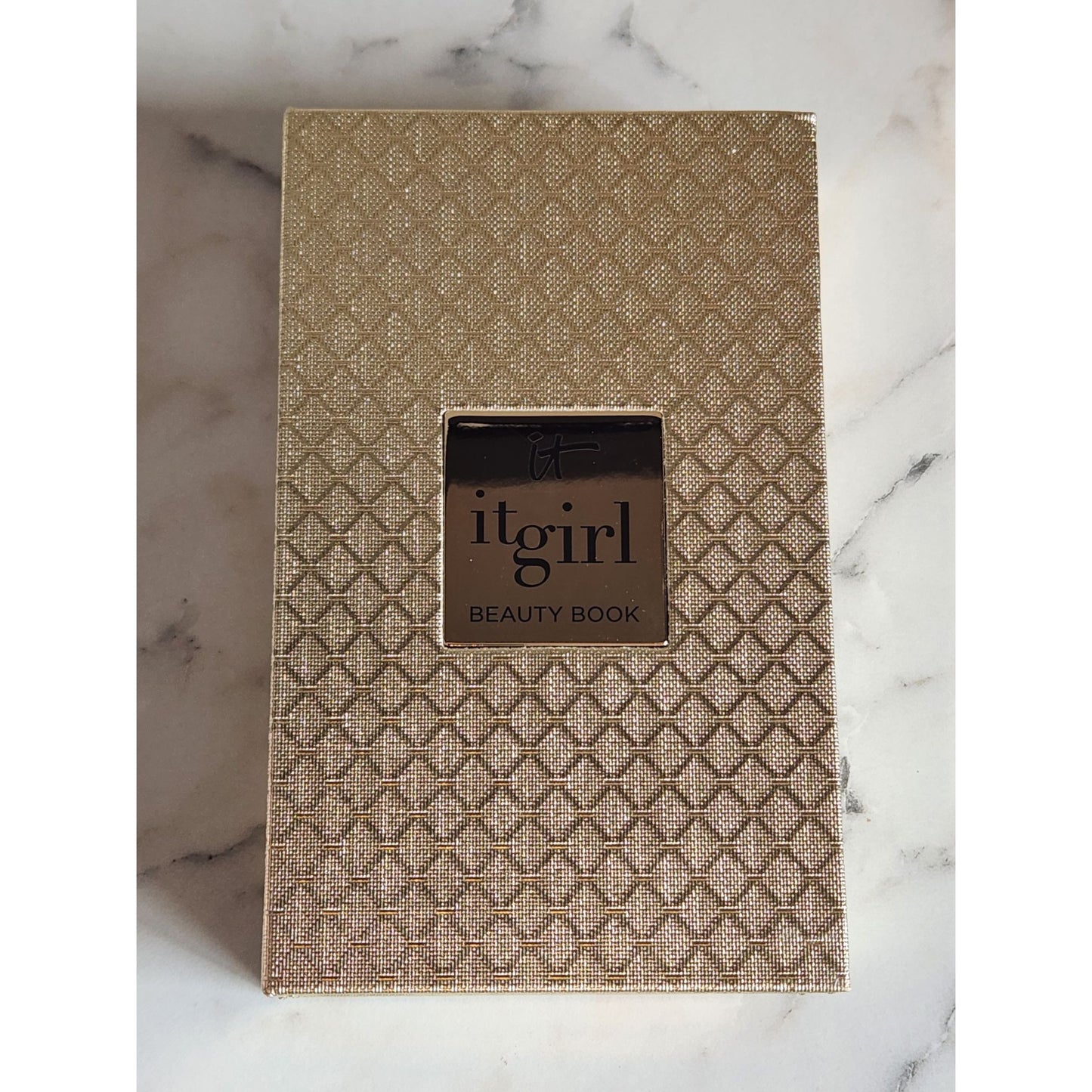 It Cosmetics It Girl Beauty Book Vol. 5 All-In-One Makeup Palette Eyes & Lips