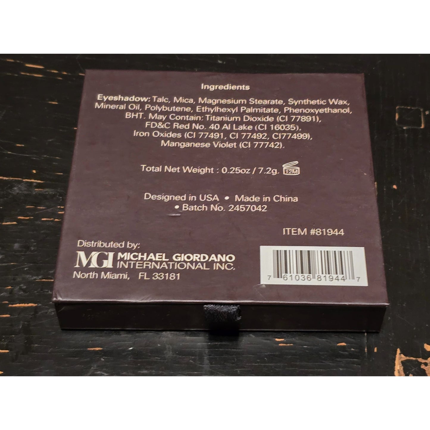 Max Studio Eye Beauty Box With 9 Eyeshadows & 2 Dual-Ended Brushes