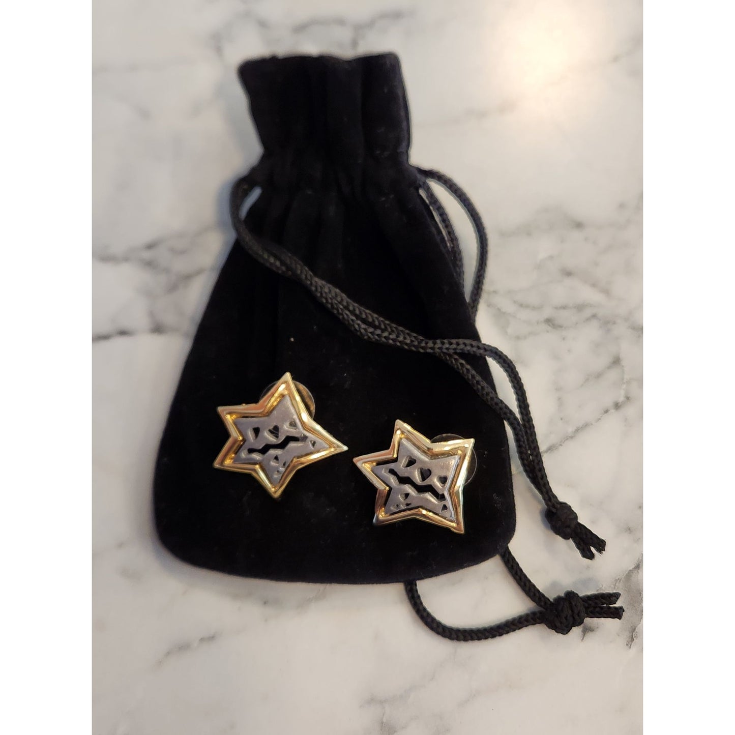 Star-Shaped Gold Tone Stud Earrings With Black Velvet Pouch