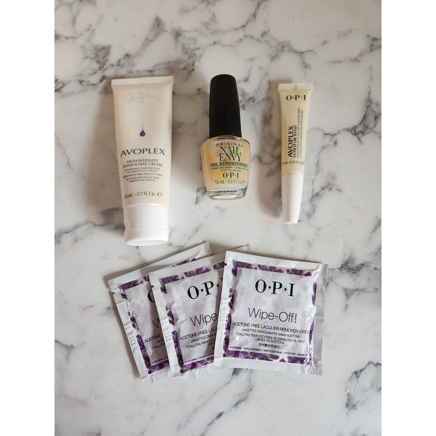 OPI Breakfast At Tiffanys On-The-Go Nail Care Kit Avoplex Hand Cream Strengthener