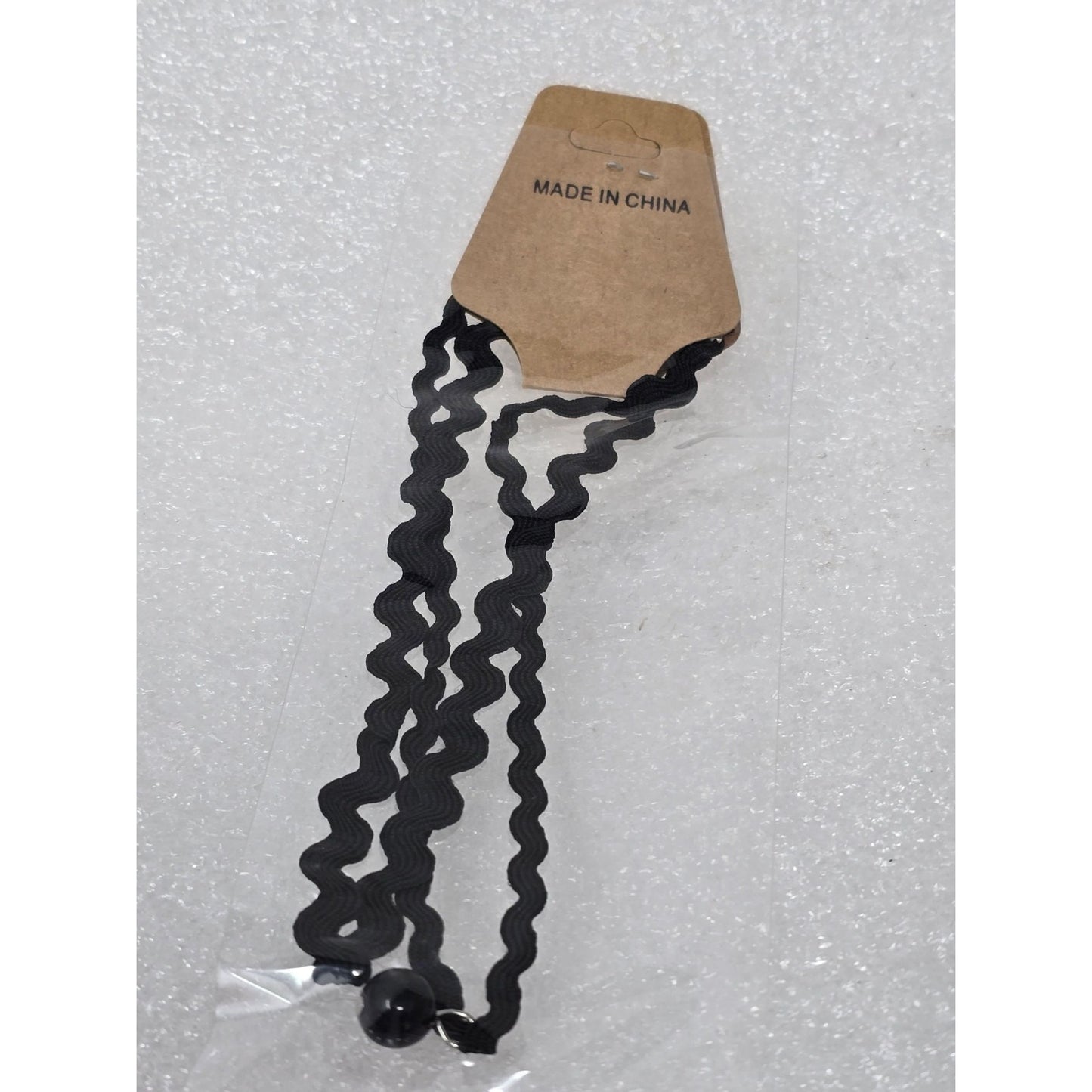 Fashion Jewelry Black Wavy Choker Necklace With Bead Pendant