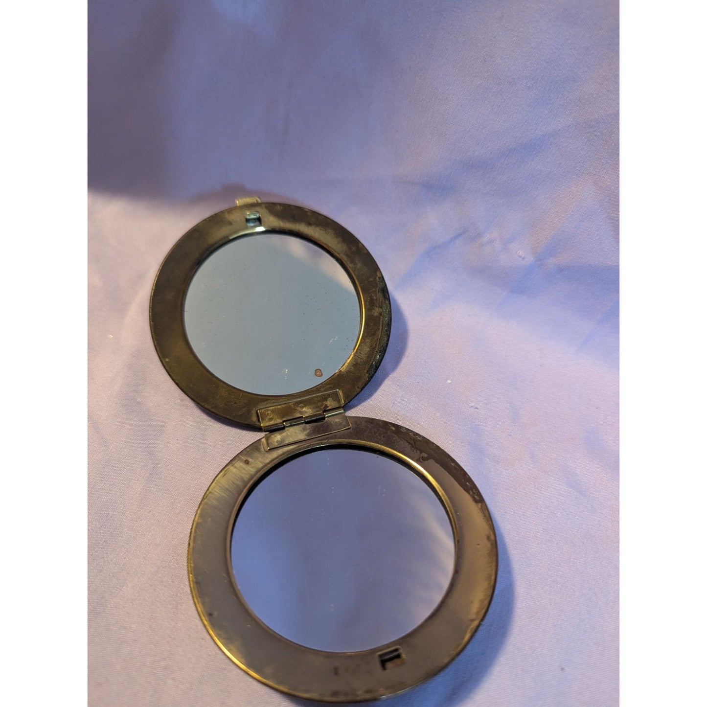 Vintage Victorian Courting Couple Compact Mirror With Double-Sided Functionality