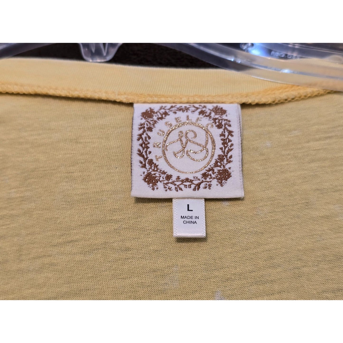 Yellow Tru Self Women's Top With Crochet Lace Shoulders Size Large