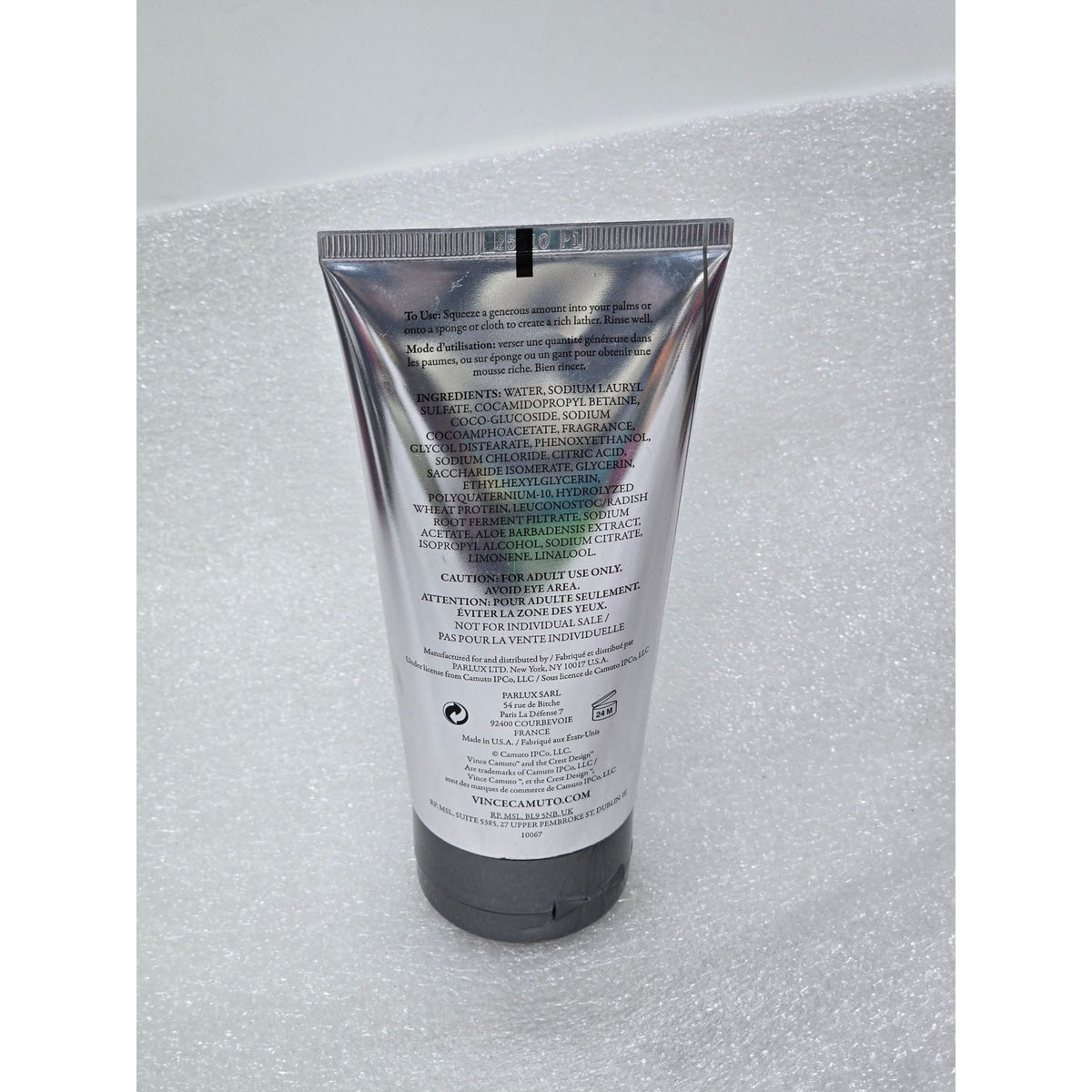 Vince Camuto Hair & Body Wash 5 Fl Oz / 150 mL For All Skin Types