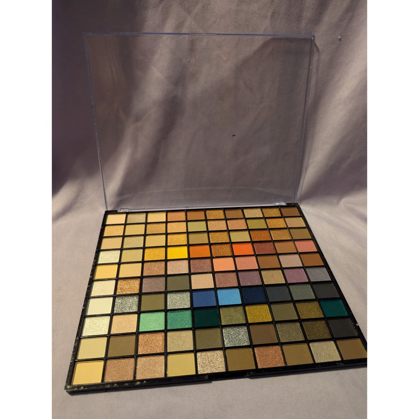 100-Color Eyeshadow Palette With Matte & Shimmer Shades For Versatile Makeup Looks