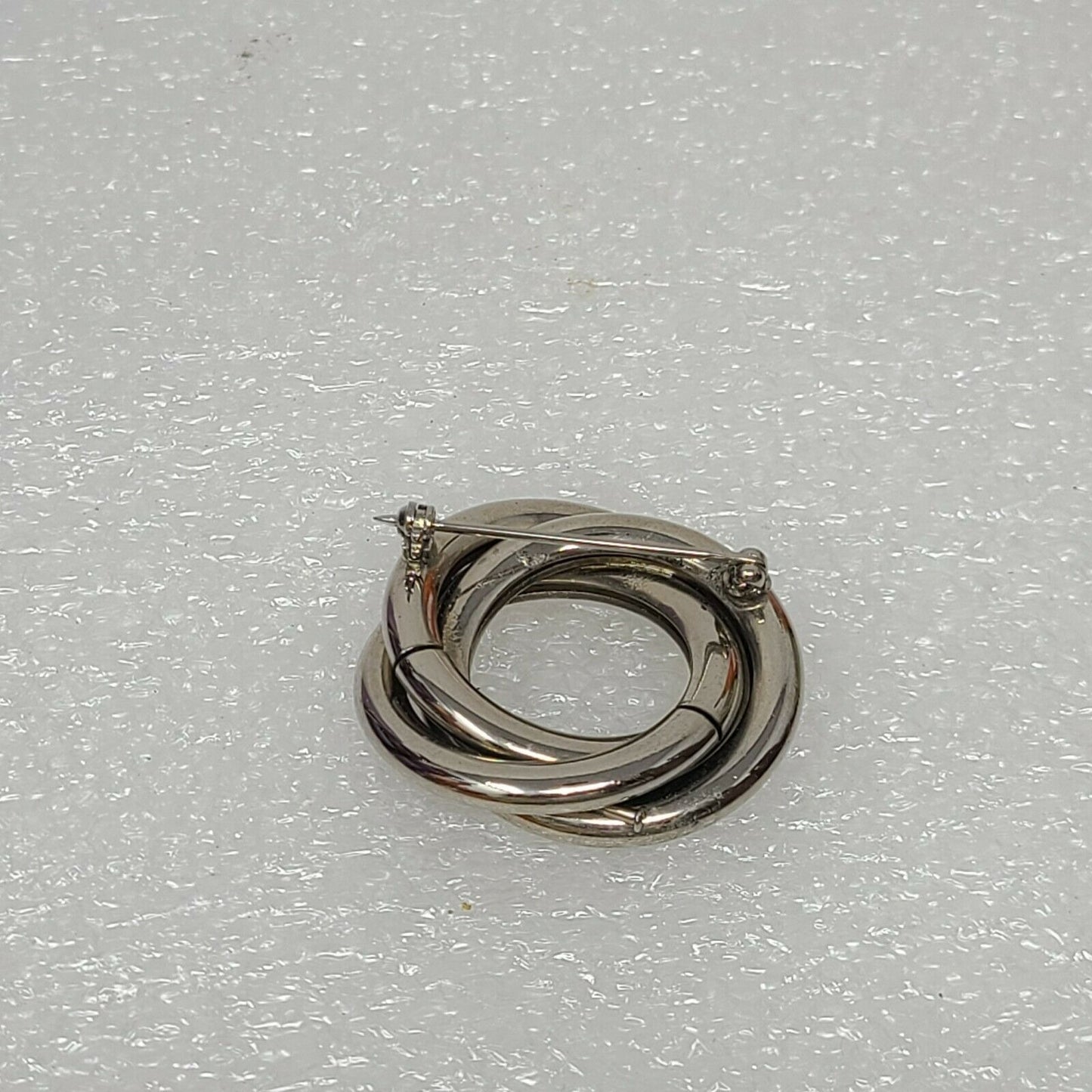 Vintage Twisted infinity Circle Brooch Pin Silver Tone Layered