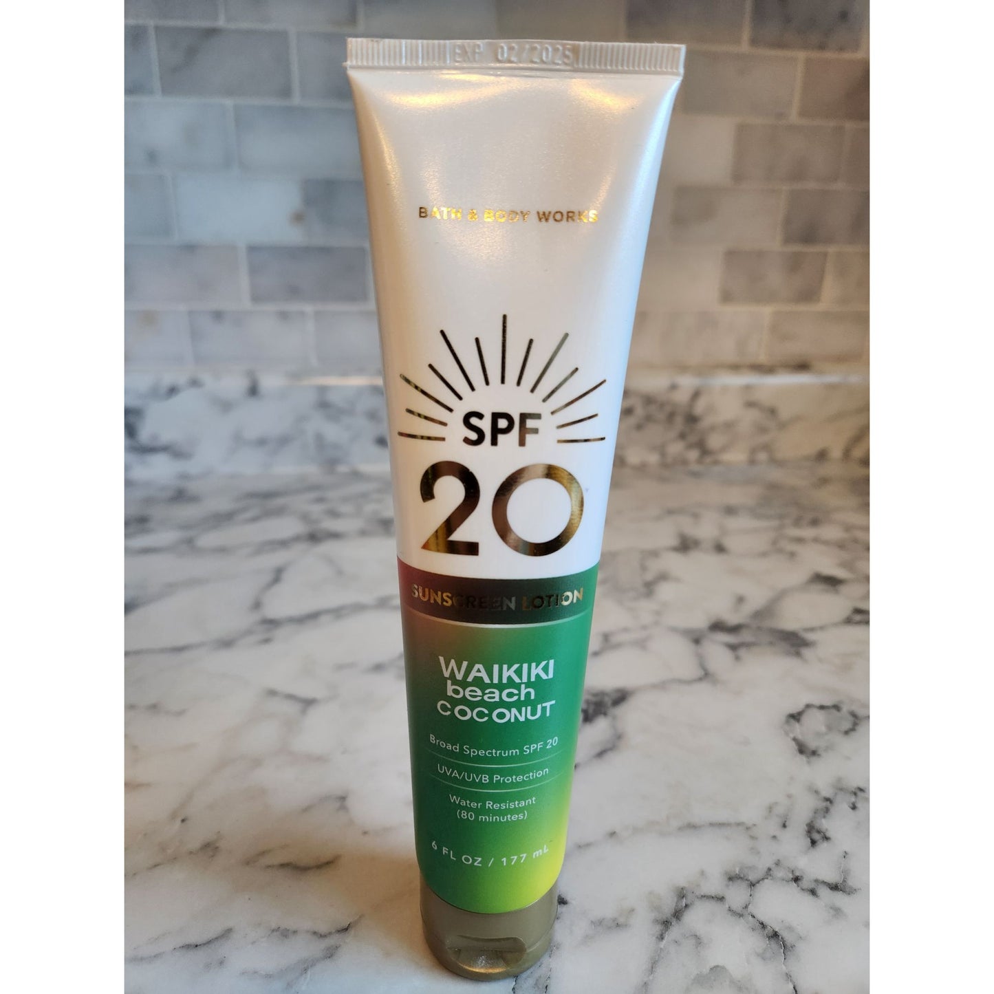 Bath & Body Works Waikiki Beach Coconut SPF 20 Sunscreen Lotion 6 Fl Oz
