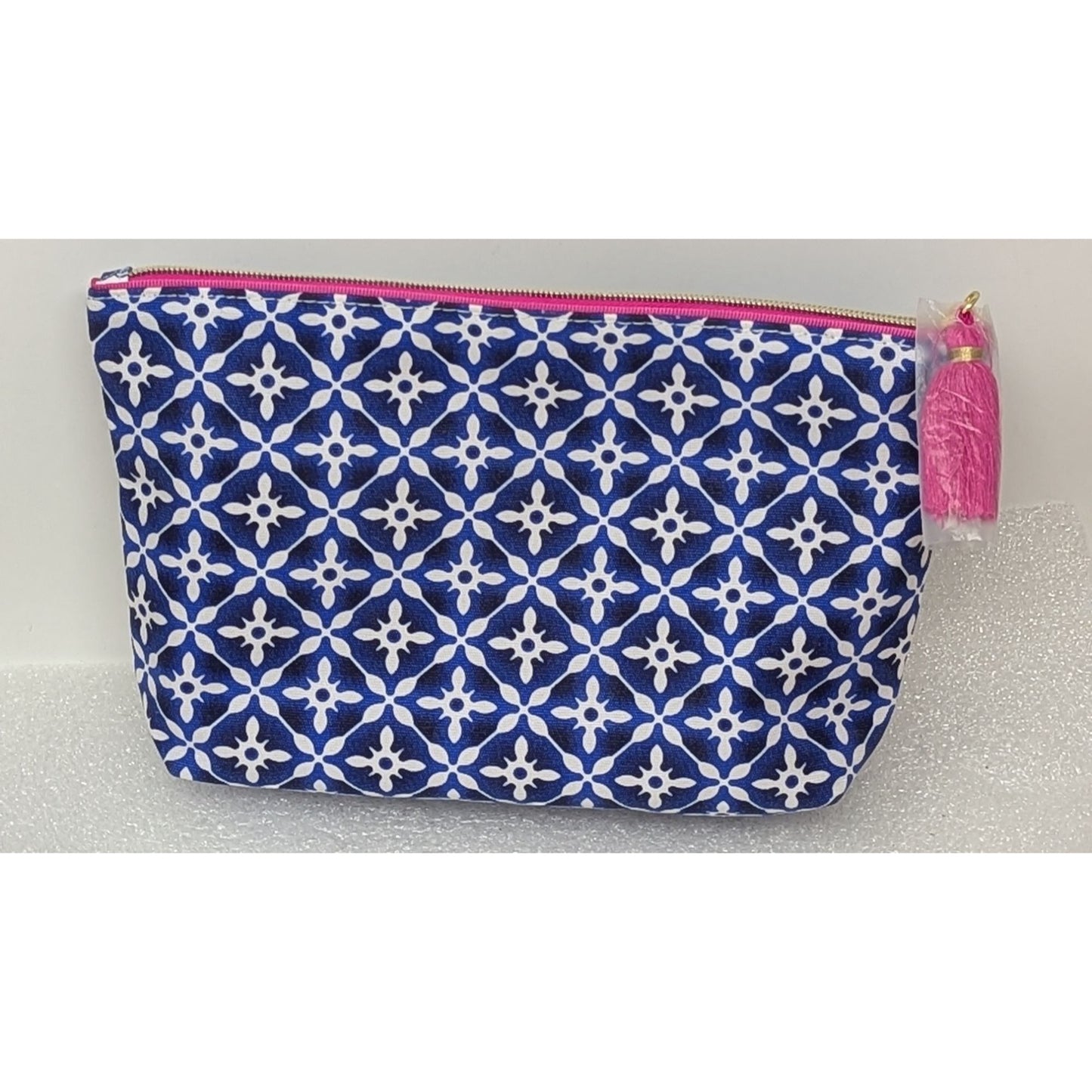 Estée Lauder Recycled Fabric Makeup Cosmetic Bag Blue Floral & Geometric Design