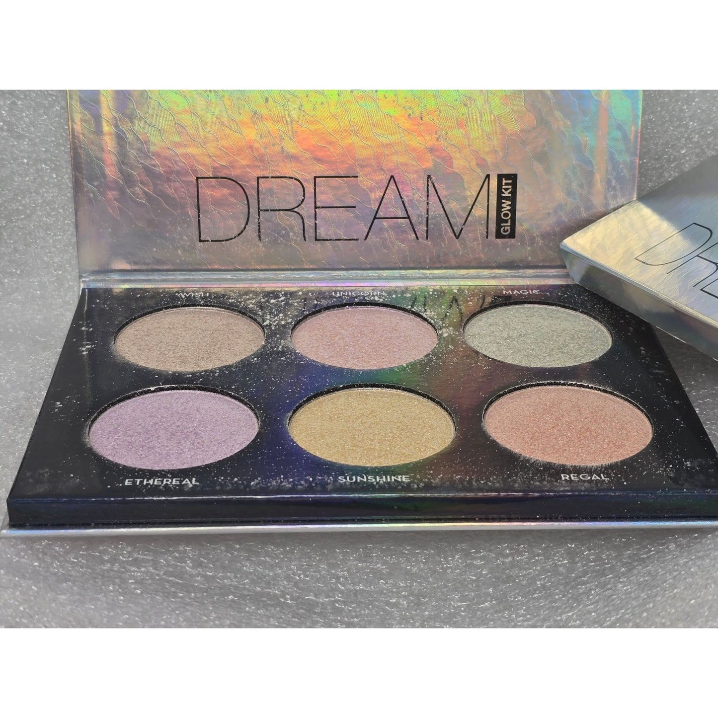 Anastasia Beverly Hills Dream Glow Kit Metallic Highlighter Palette