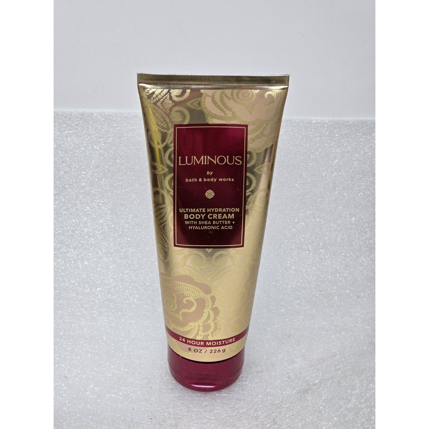 Bath & Body Works Luminous Ultimate Hydration Body Cream 8 Oz
