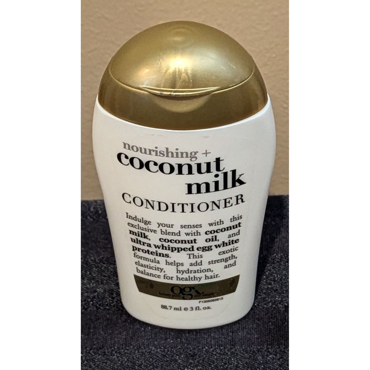 OGX Nourishing Coconut Milk Conditioner Coconut Oil & Egg White Proteins 3 Fl Oz