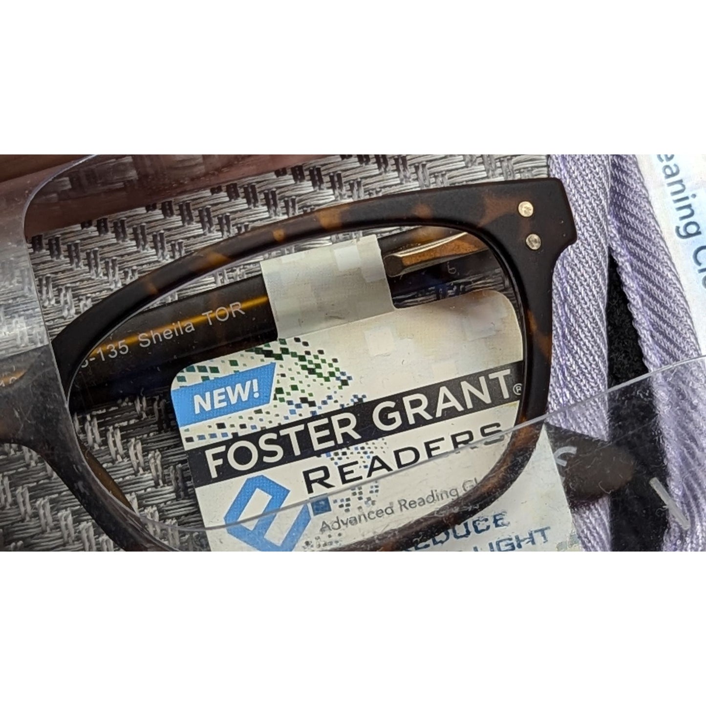Foster Grant Readers +1.50 Advanced Reading Glasses With Case & Cleaning Cloth