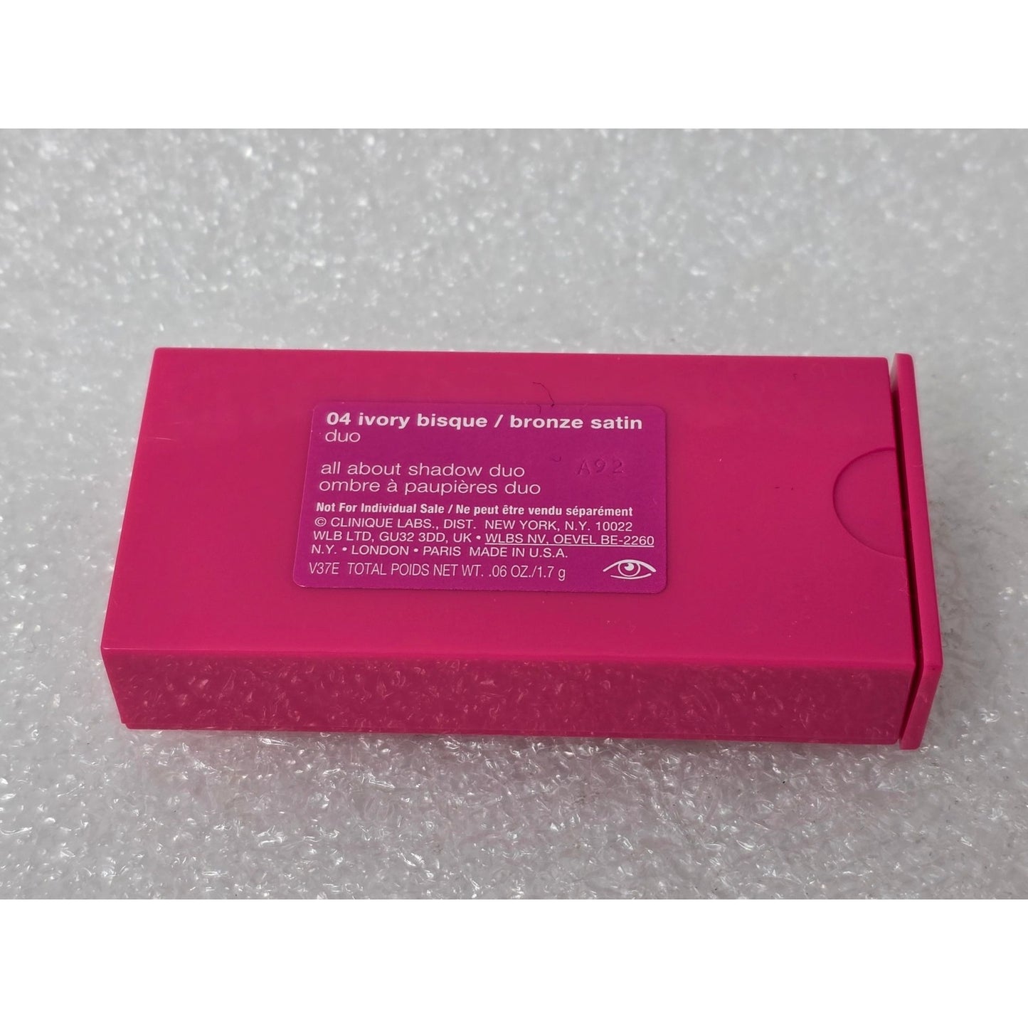 Clinique All About Shadow Duo Ivory Bisque / Bronze Satin Eyeshadow Pink Compact