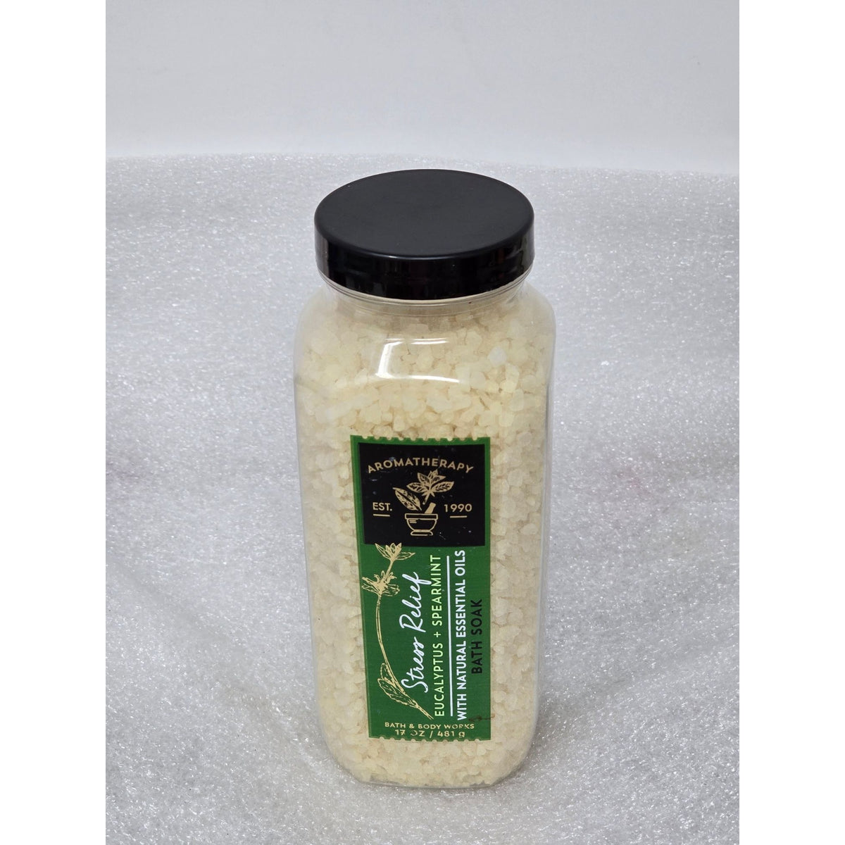 Bath & Body Works Stress Relief Eucalyptus Spearmint Bath Soak 17 oz