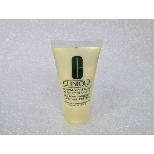 Clinique Dramatically Different Moisturizing Lotion + Very Dry  Dry Combination