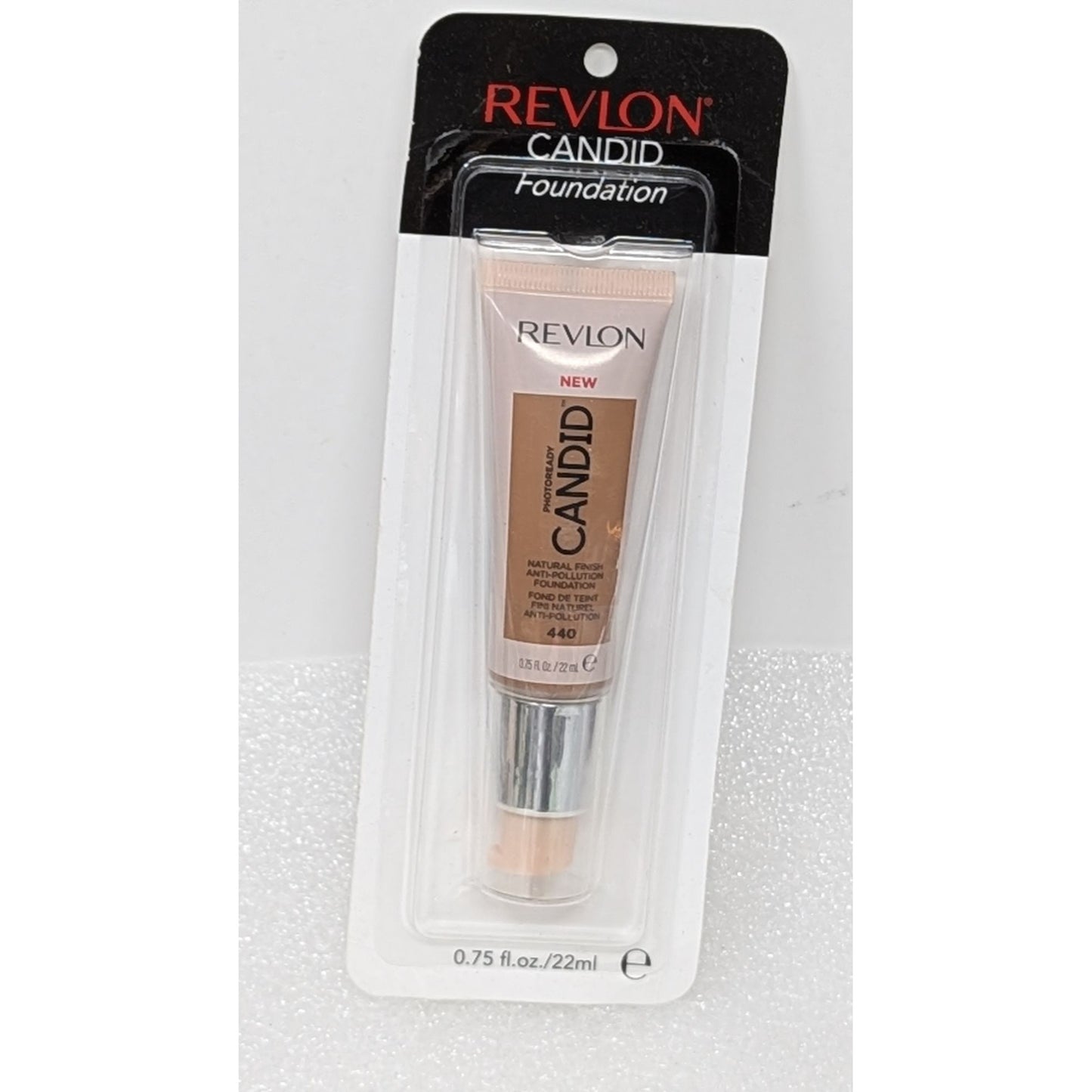 Revlon Photoready Candid Foundation 440 Caramel Natural Finish 0.75 Fl Oz 22ml