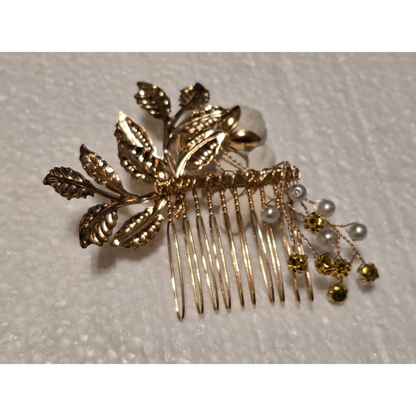 Gold Tone Floral Hair Comb White Flowers Pearls & Rhinestones Bridal Hairpiece