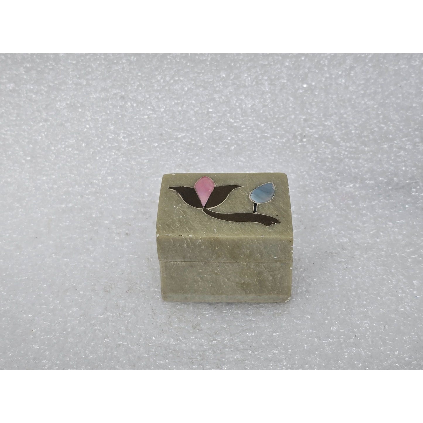 Giftcraft Soapstone Trinket Box Inlaid Mother of Pearl Floral Design India