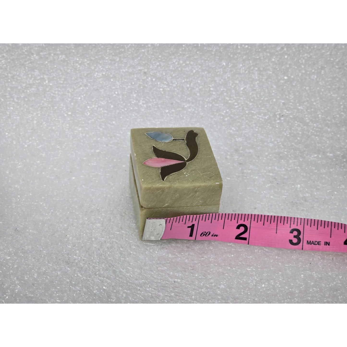 Giftcraft Soapstone Trinket Box Inlaid Mother of Pearl Floral Design India