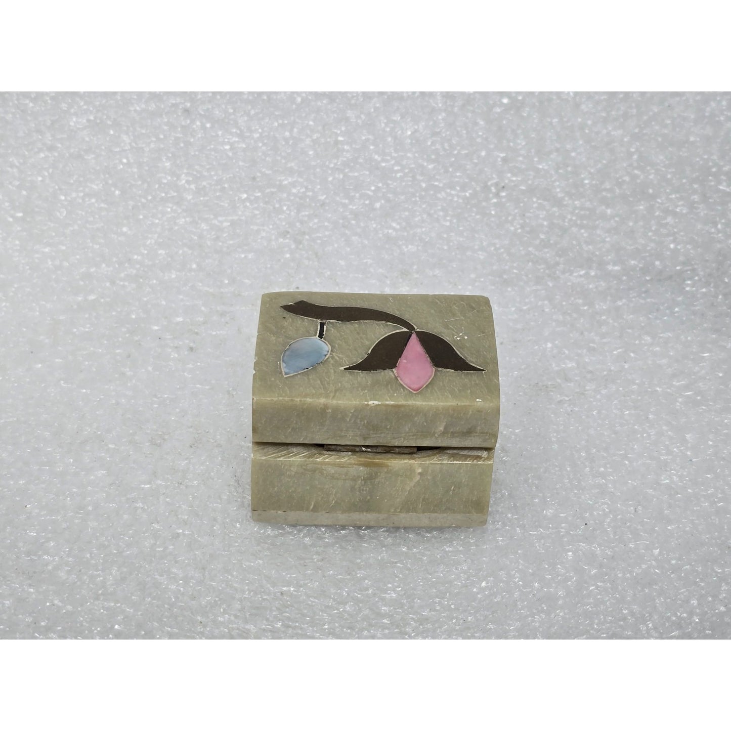 Giftcraft Soapstone Trinket Box Inlaid Mother of Pearl Floral Design India