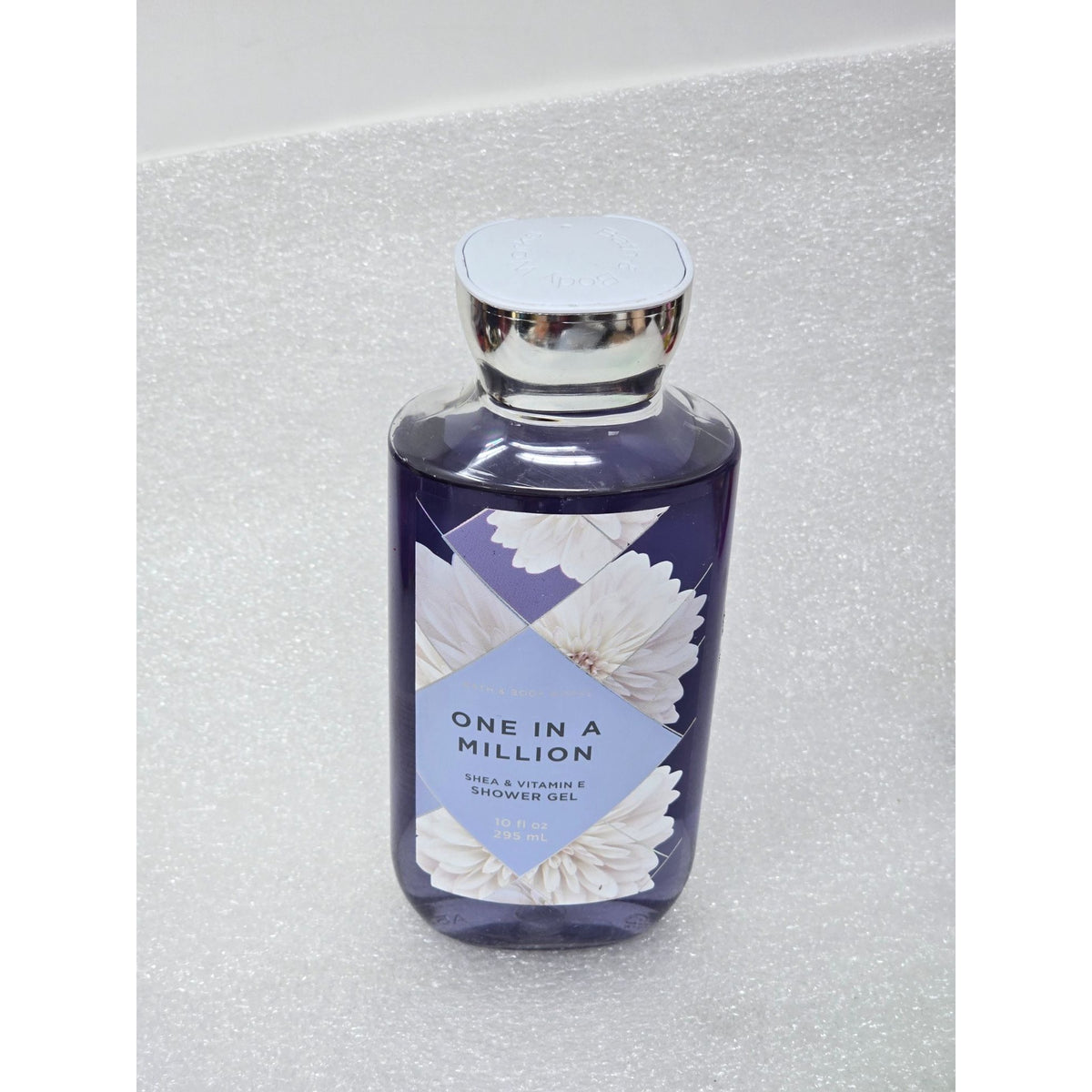 Bath & Body Works One In A Million Shea & Vitamin E Shower Gel 10 Fl Oz 295mL