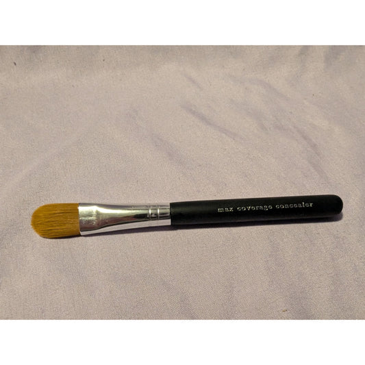 Bareminerals Max Coverage Concealer Brush For Precise Makeup Application
