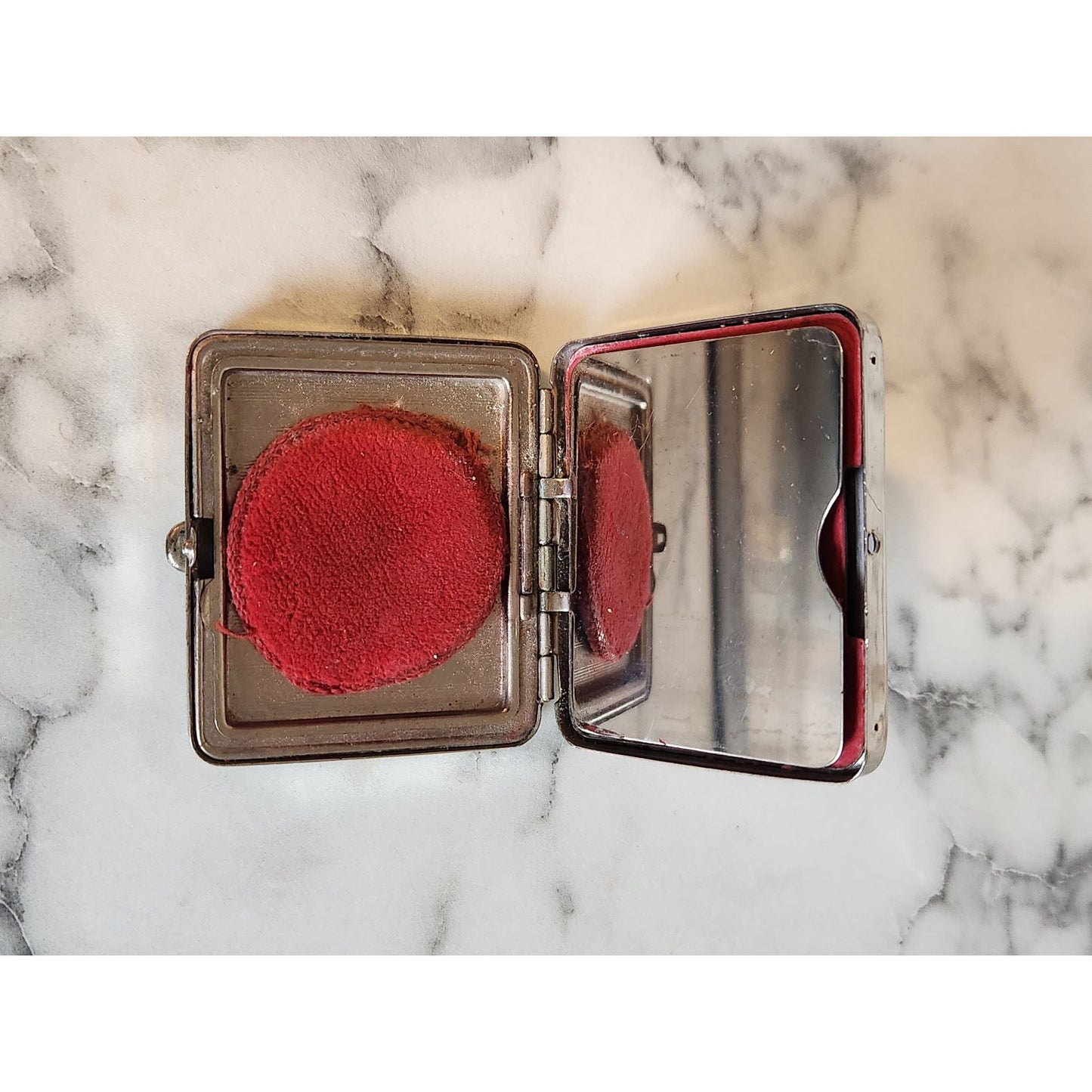 Vintage Floral Tapestry Powder Compact With Mirror