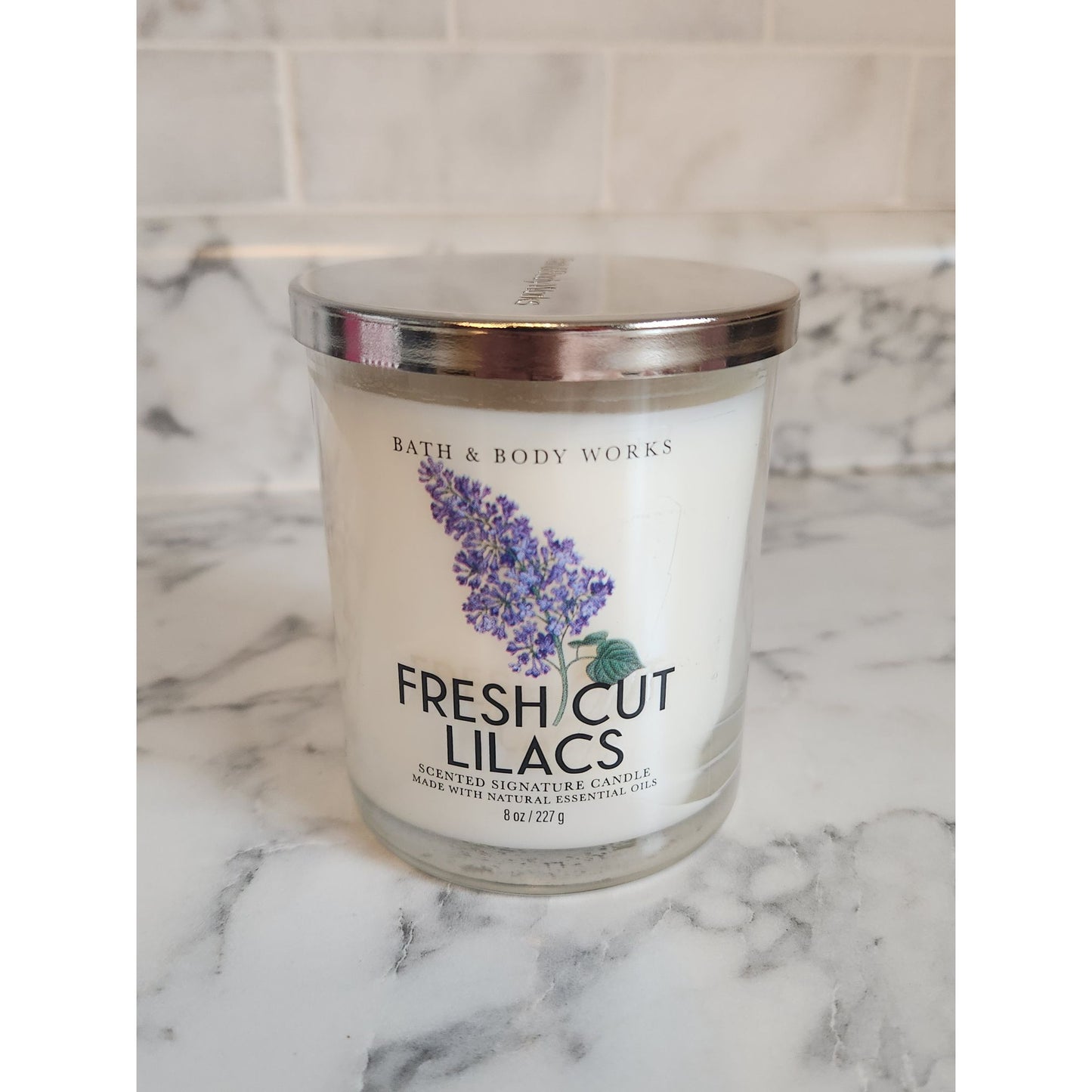 Bath & Body Works Fresh Cut Lilacs Single Wick Candle 8 Oz