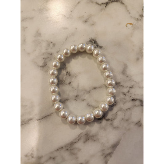 Elegant White Faux Pearl Stretch Bracelet