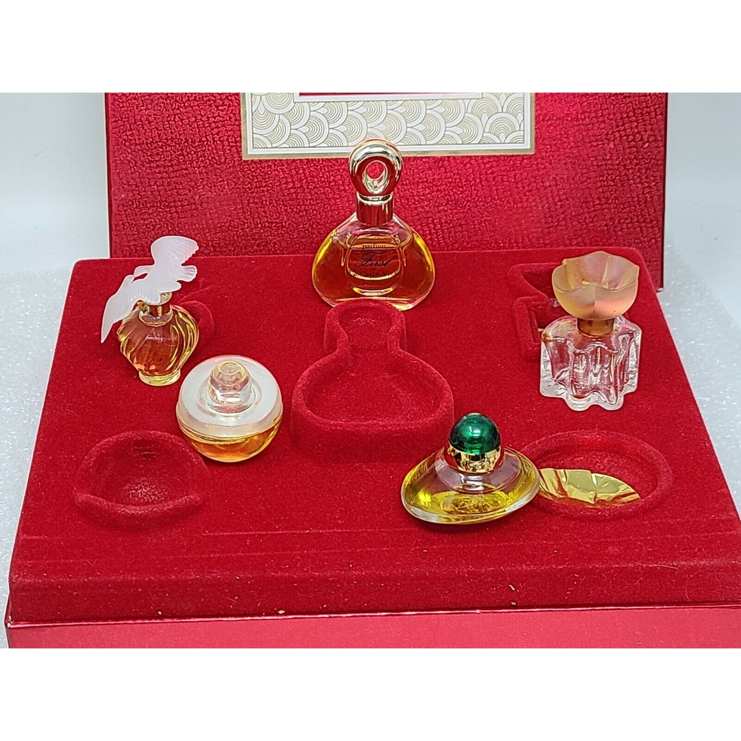 Perfumes of the World Gift Set Mini Perfumes L'Air Du Temps First De Van De Clee