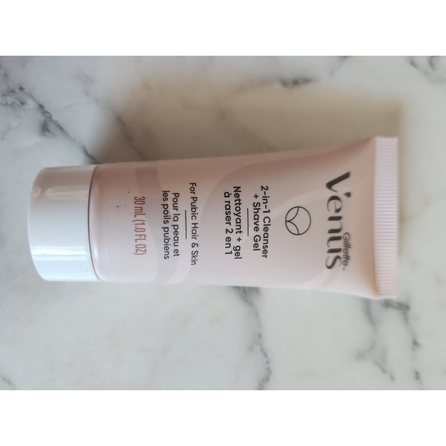 Gillette Venus Travel Set Cleanser + Shave Gel Skin Exfoliant & Soothing Serum