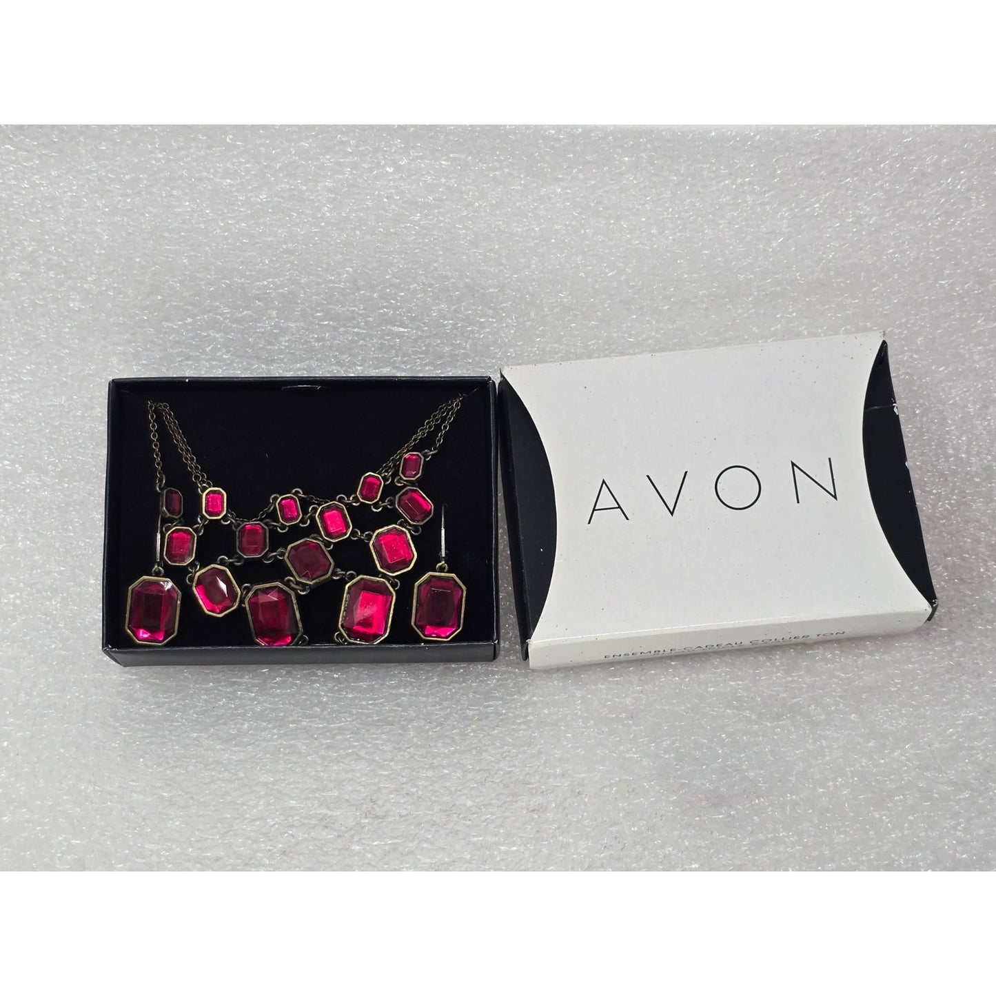 Vintage Avon Triple Strand Jeweltone Necklace & Earrings Gift Set Red Gemstones